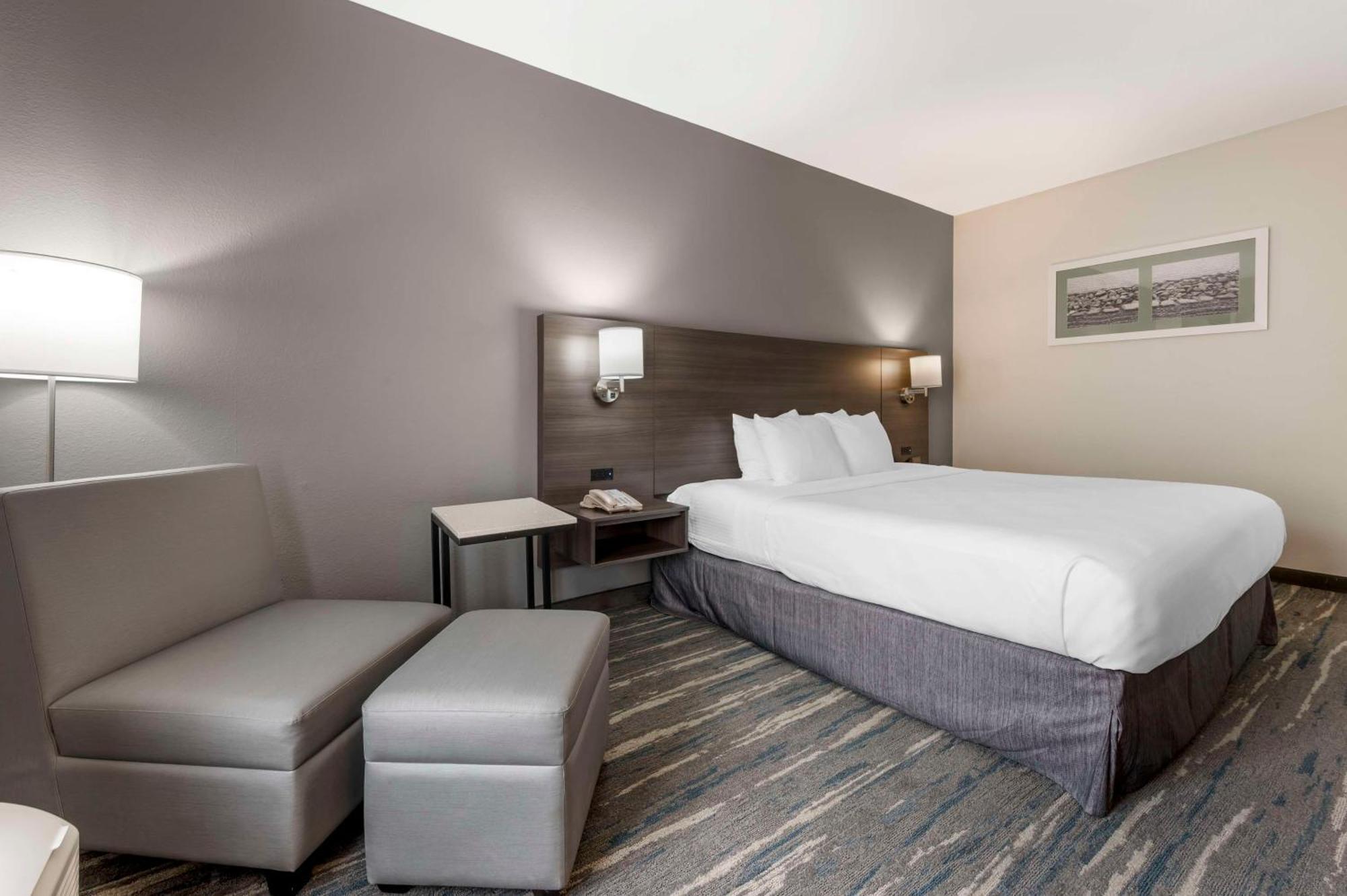 Hotel Western Heartland Mattoon